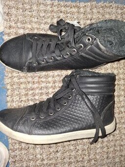 Kožené Černé zimní boty velikost 37