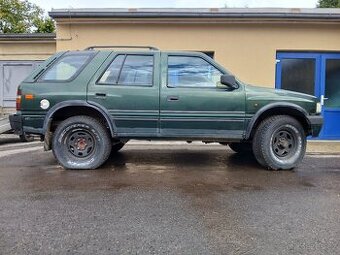 FRONTERA  A ,4 x 4  r.91, dlouhá, zvýšená OPEL