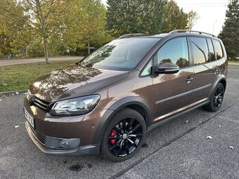 VW Touran Cross 2.0 TDI 125 kW, DSG, 7 míst, panorama, tažné