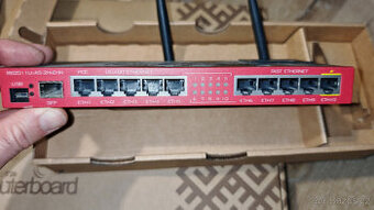 Mikrotik RB2011