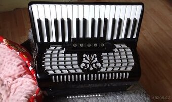 Prodám ITALSKÝ AKORDEON SCARLATTI 72 BASŮ