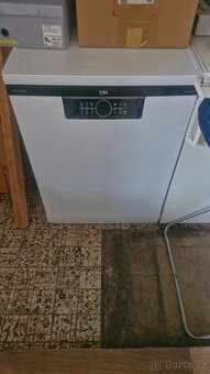 Myčka Beko 1 rok stará