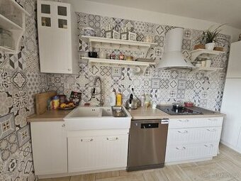[REZERVACE]Kompletní kuchyně ve venkov stylu vč. spotřebičů