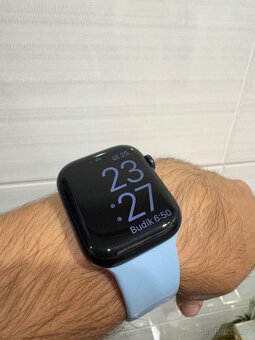 Apple Watch 8 45mm Midnight Blue - Sport Loop