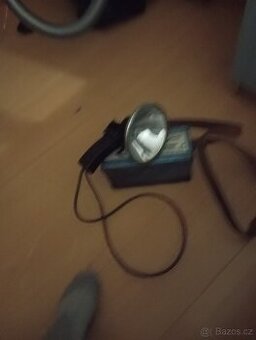 Montážní lampa 50let stara