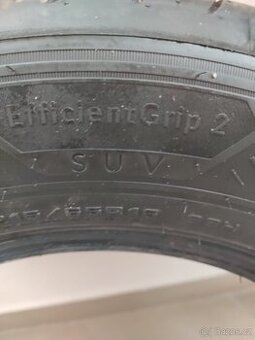 GoodYear Efficient Grip 2-SUV