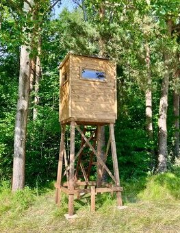 Myslivecký posed - kazatelna s podstavou