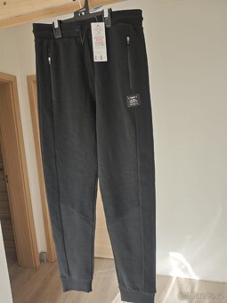 Prodám nové pánské / dětské Tepláky velikost 170