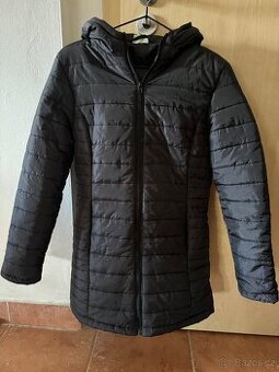 Delší bunda prošívaná