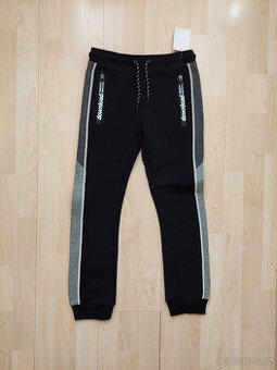 Tepláky C&A vel. 140 NOVÉ