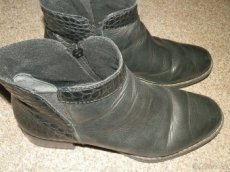 Kotníčkové botky zn.Rieker vel.38