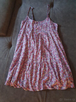 FB Sister krátké fialové kytičkové letní šaty, vel. M