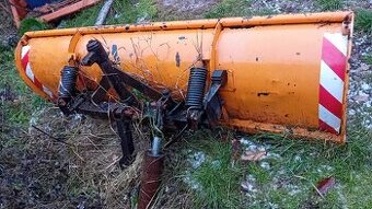 Radlice a sypač z M26 - 1