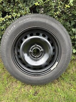 Rezervní kolo R15 ET45, pneu Bridgestone B390