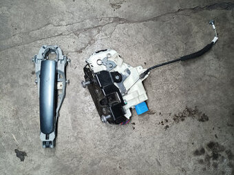 Roomster pp sklo, zámek, klika