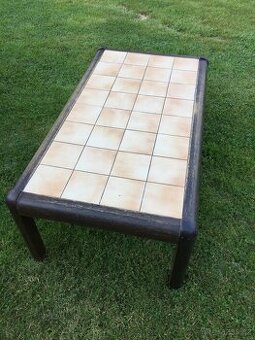 Konferenční stolek