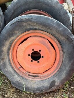 Zetor přední kola r20