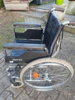 Invalidní vozík