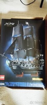 LEGO 10365 Pirátská loď + LEGO 5009609 Kompas