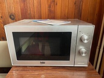 Mikrovlnná trouba BEKO MOC20100 s