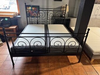 Pěkné bytelné kovové dvoulůžko Ikea 180x200 cm komplet