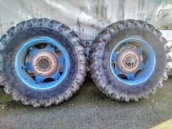 16,9-28.Dvě obutá kola  Zetor Mitas Td 13