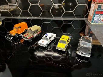 Modely aut 1:43 Deagostini