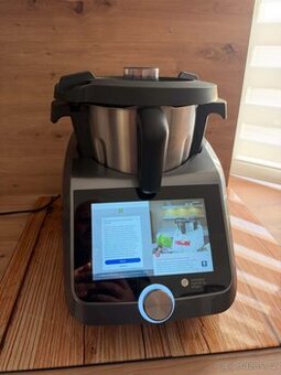 Monsieur Cuisine Smart SKMS 1200 C1 – téměř nový + záruka.