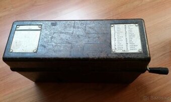 Polní telefon a lopatka, wehrmacht a vojenské věci ČSLA
