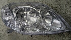 Přední světla Toyota Corolla - 1