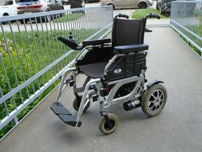 Skládací elektrický invalidní vozík,nové akumulátory