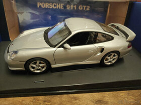 1:18 Autoart Porsche 911(996) GT2 - 1