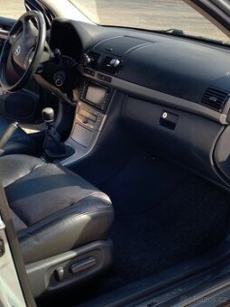 Toyota Avensis T25/2.2/110 kw