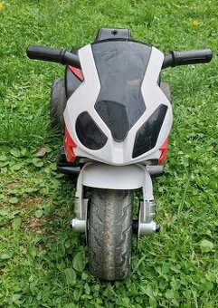 Elektrická tříkolka BMW S 1000 RR