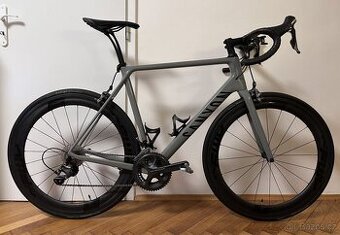 Prodám Canyon Ultimate CF SL 2021 (56) – Karbonová kola FFWD