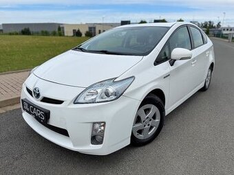 TOYOTA PRIUS 1.8 HYBRID //2011 147.800 KM 1.MAJITEL SERVISKA