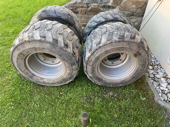 Kompletní kola na malotraktor nebo nakladač