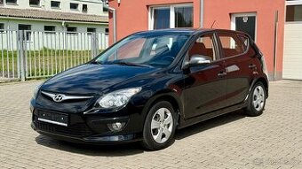 Hyundai i30 //1.4i//80kW//1.MAJITELKA//70TKM//SERVIS//