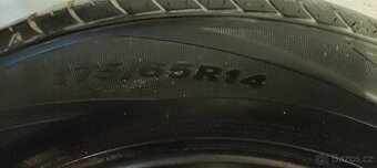 Letní pneu 175/65 r14 + plechové disky Peugeot 206