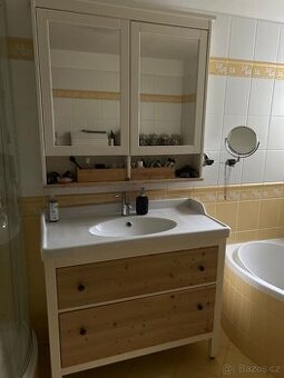 Koupelnová skříňka