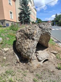 Kámen solitér - jeskyně
