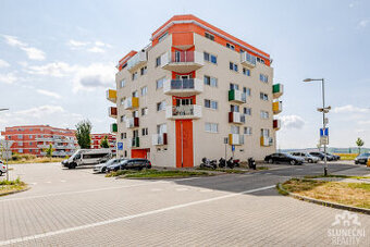 Pronájem bytu 3+kk s vyhrazeným parkovacím stáním, 85 m², Uh