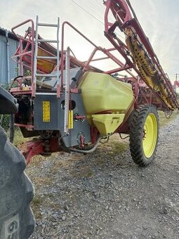 postřikovač Kverneland Rau