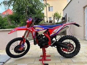 BETA RR Race 300 2T MY22 - skvělý stav- 62 mth - 1