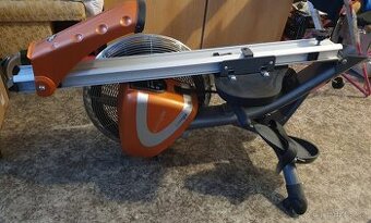 Veslovací trenažér