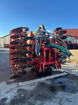 Diskový nesený podmítáč aplikátor na digestát  4m