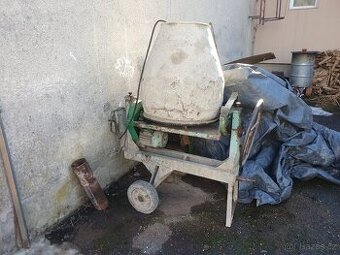 Stavební míchačka velká