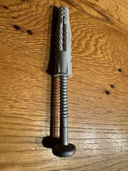 Kalené pevnostní vruty a hmoždinky Fischer