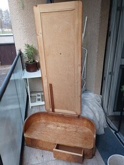 Starožitný nábytek