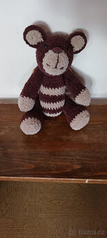 HÁČKOVANÝ MEDVÍDEK